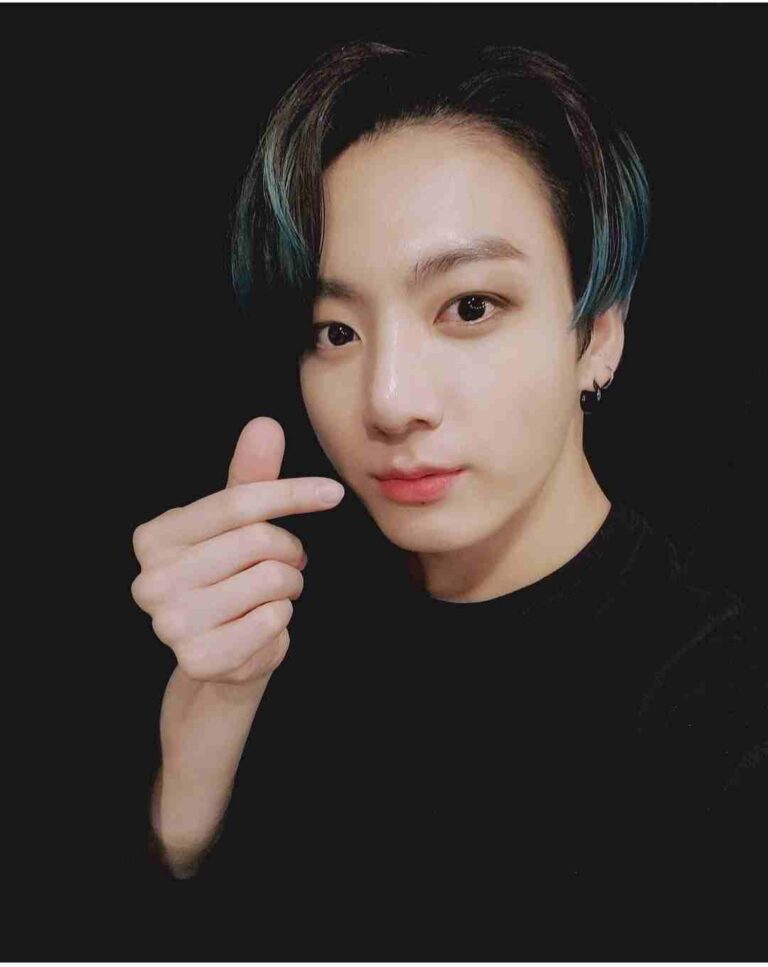 Jungkook Wiki, Biography, Girlfriend, Age, Height and Many More