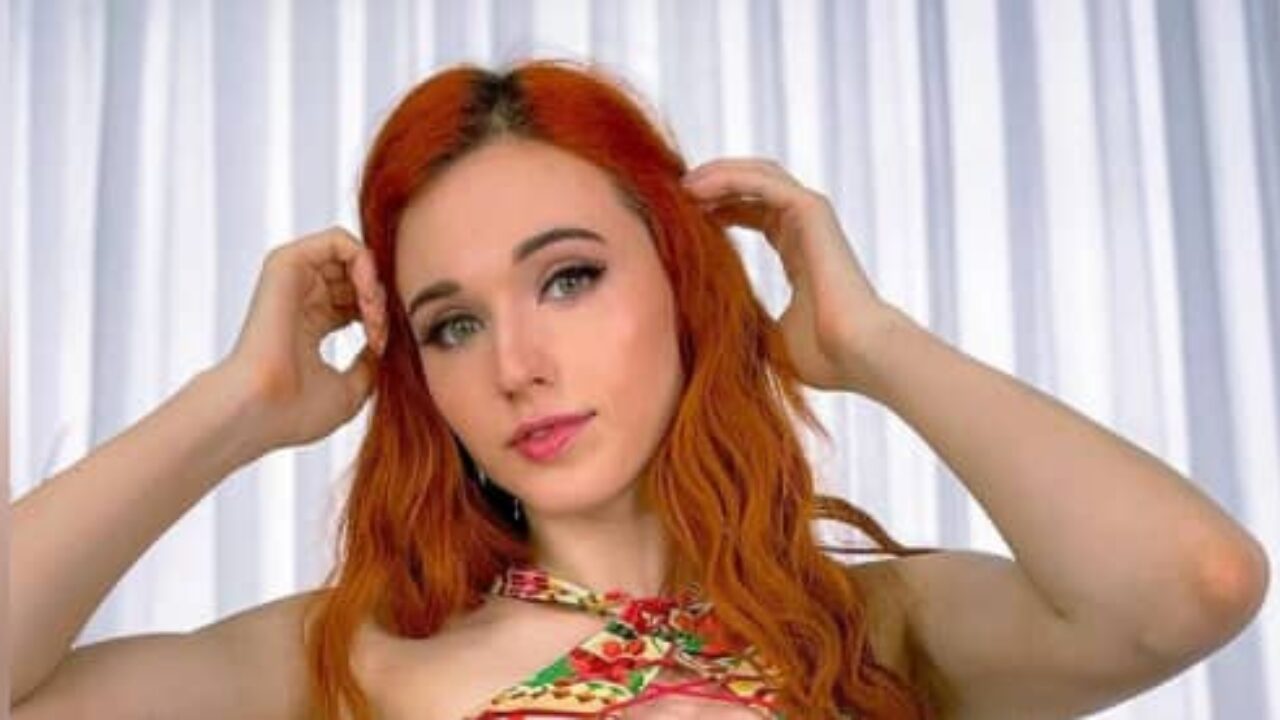 How old is amouranth