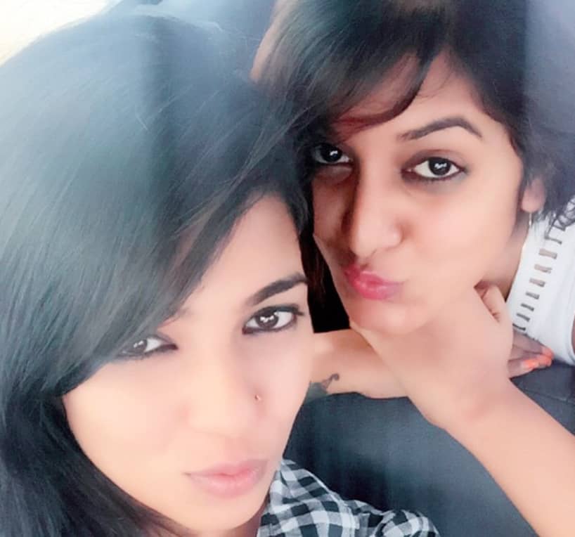 Kavya Kumar with her friend