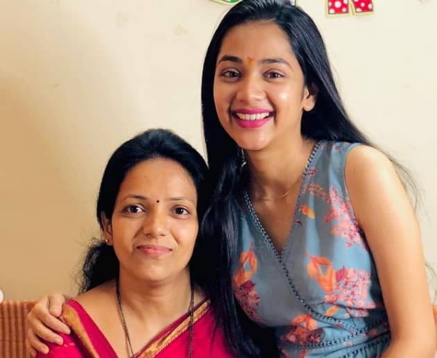Sanika Bhoite with her mom