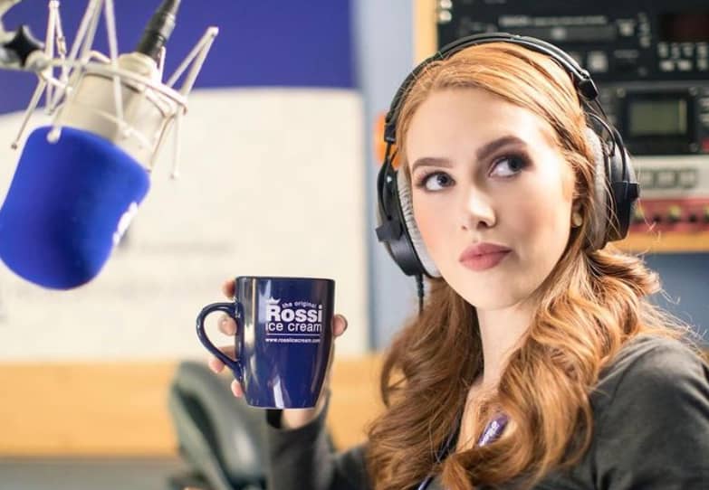 Scarlett Howard in a Radio station