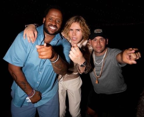Kenny Hamilton with his friend Scooter Braun and Australian singer The Kid LAROI 