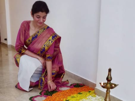 Martina Thariyan making rangoli