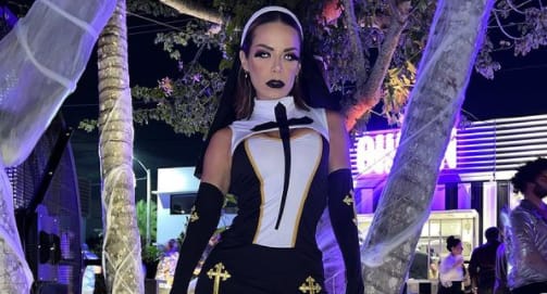 Yohana Vargas in a cosplay costume