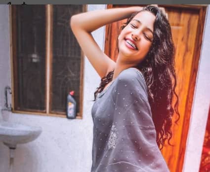 Who is Anshika Thakur? Age, Height, Net Worth, Family, Career, Weight, Boyfriend, Wiki Biography