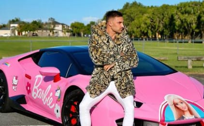 Jackson O'Doherty showcased his pink Lamborghini car