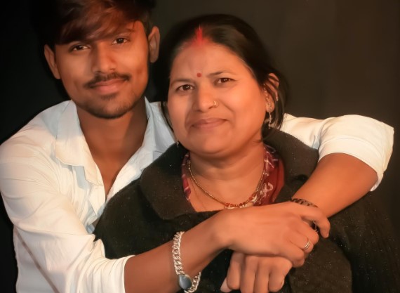 Virat Kumar WIth his mother family 