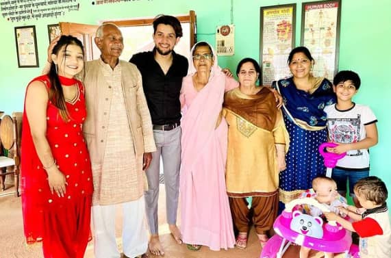 Anita Choudhary  family.