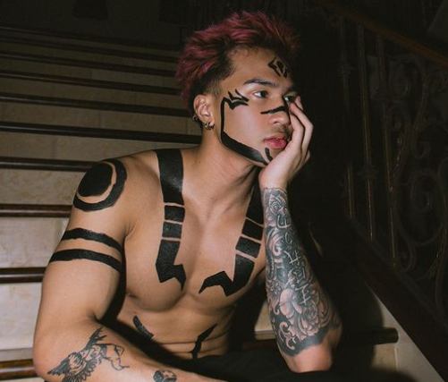 Regie Macalino looks attractive with his stunning tattoos 