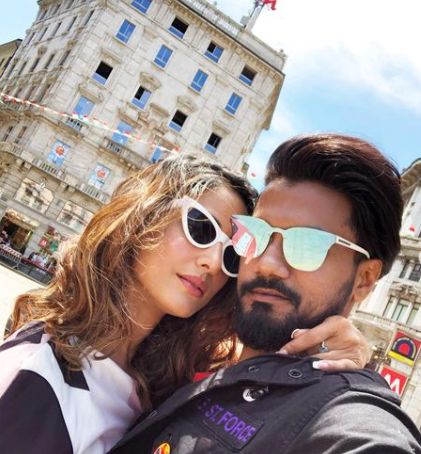 Rocky Jaiswal with his girlfriend Hina Khan