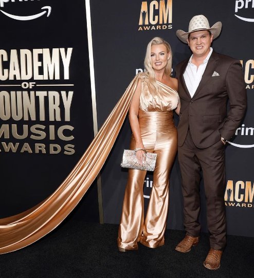 Jon Pardi with his wife in Awards show